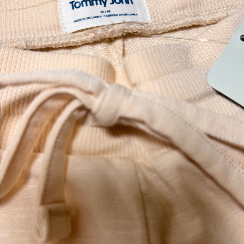 New Tommy John Women’s Loungewear Set Parchment, Medium - Picture 10 of 13